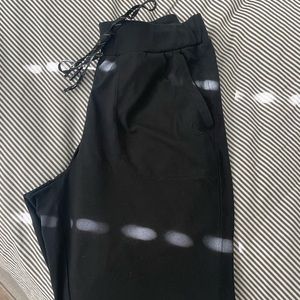 Zella Black High Rise Live In Pocket Joggers